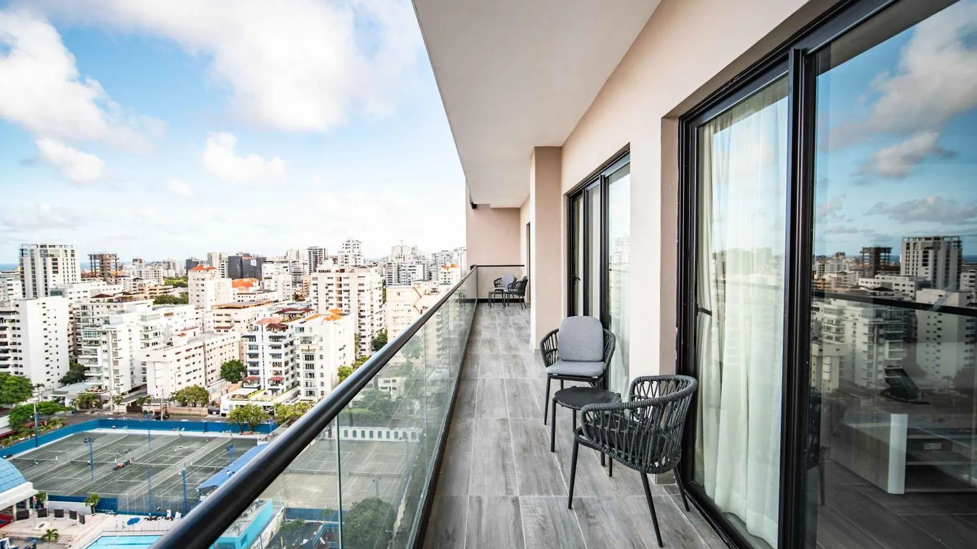 Aston Rubi City Suites 산토도밍고